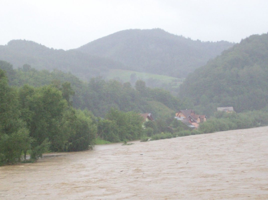 Jazowsko, Dunajec po obfitych opadach deszczu 19.07.2018 r